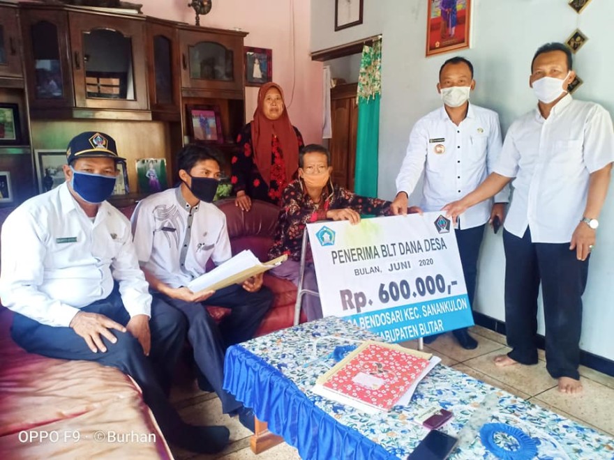 Penyerahan Bantuan Langsung Tunai Dana Desa (BLT-DD) Tahap III